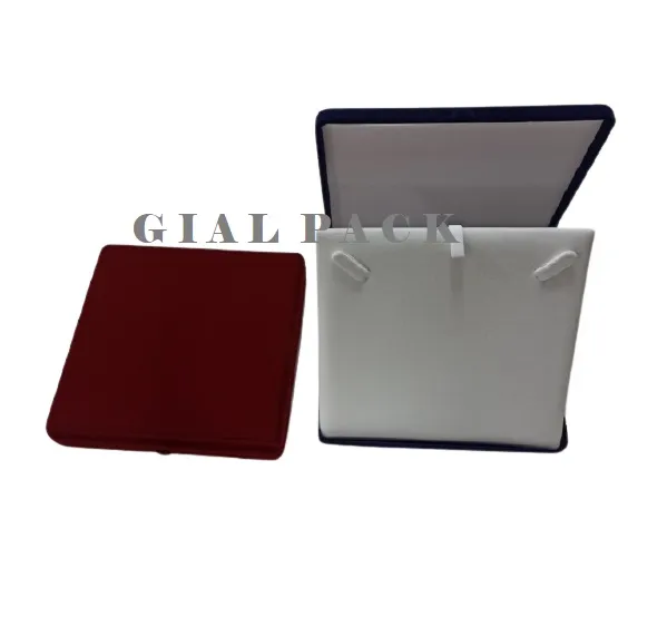 ΚΟΛΙΕ ΒΕΛΟΥΤΕ